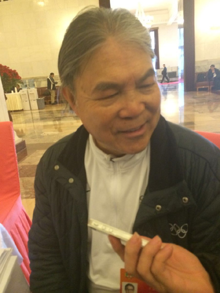 霍震霆:勿讓人利用小矛盾影響兩地合作