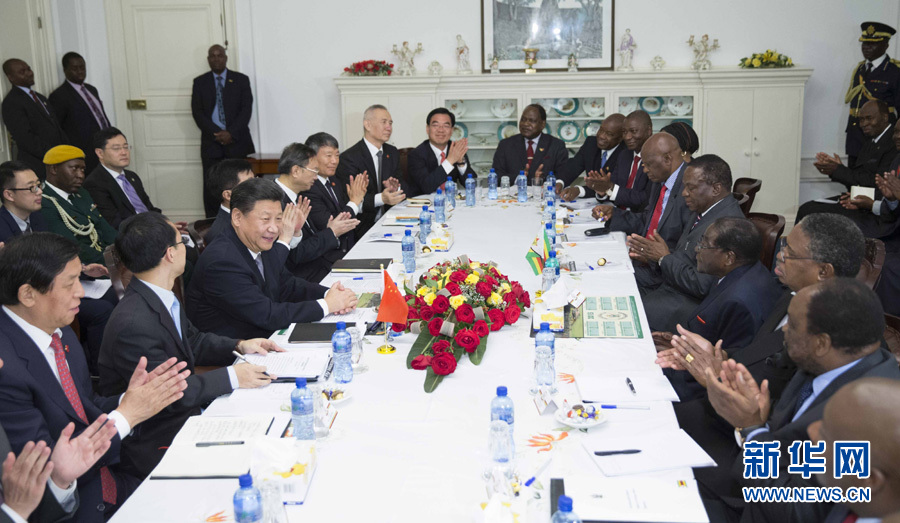 習(xí)近平同津巴布韋總統(tǒng)穆加貝舉行會談