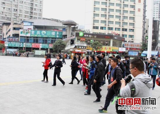 發(fā)現(xiàn)最美鐵路:“姚妮服務(wù)臺”用行動傳承長征精神