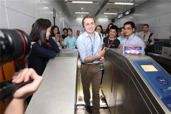 中俄網(wǎng)絡(luò)媒體探訪(fǎng)廣州佳都科技