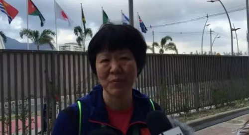 在奧運村閑逛能遇到誰？ 寧澤濤溜達似“老干部”