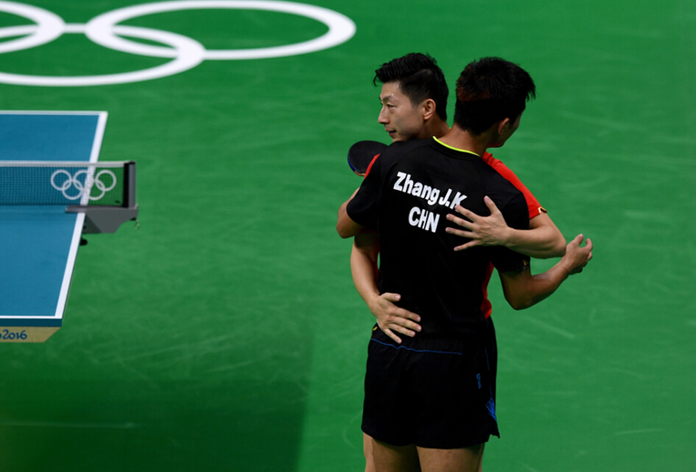 4-0橫掃！馬龍戰(zhàn)勝張繼科首奪奧運冠軍 成就大滿貫