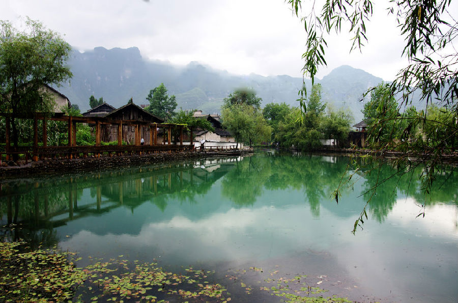 習近平軍令如山!脫不了貧就脫“烏紗帽”