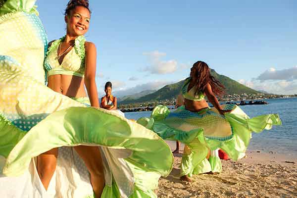 【老外談】中非關(guān)系加強(qiáng)將推動(dòng)旅游業(yè)發(fā)展