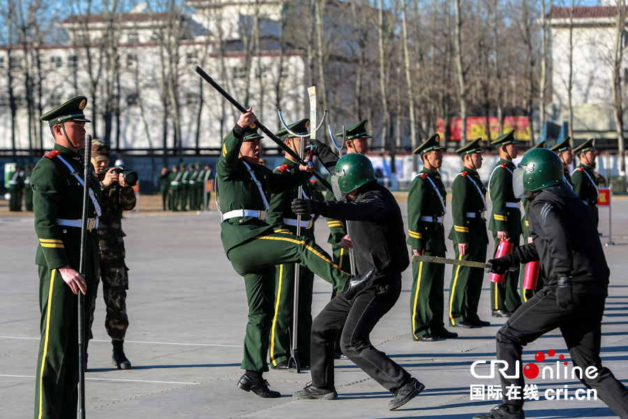 武警選拔兩會(huì)安保力量 至少經(jīng)過五道篩選