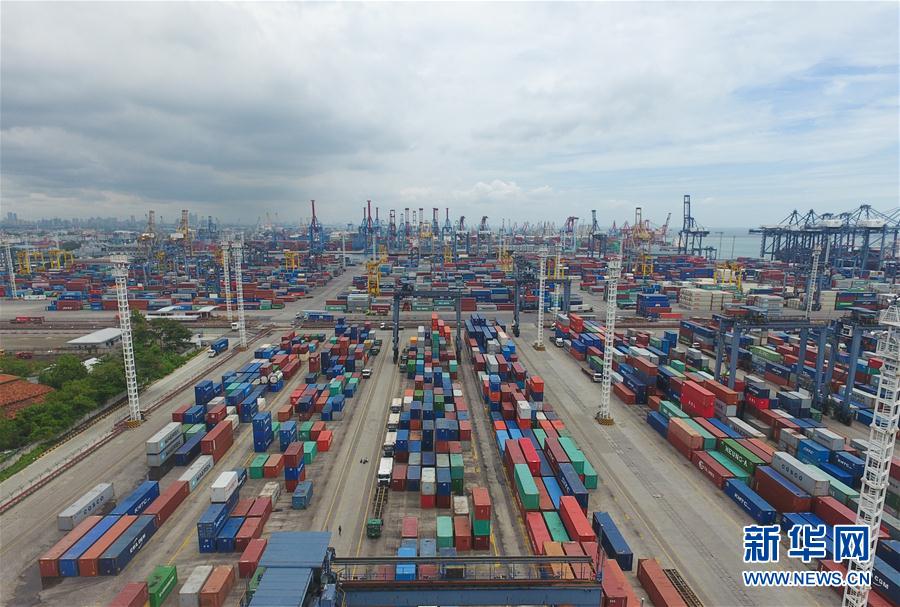 俯瞰雅加達丹戎不碌港