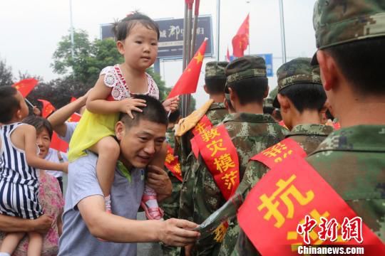 憑什么“軍人優先”?就憑這!