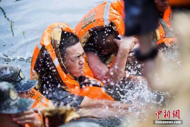 憑什么“軍人優先”?就憑這!