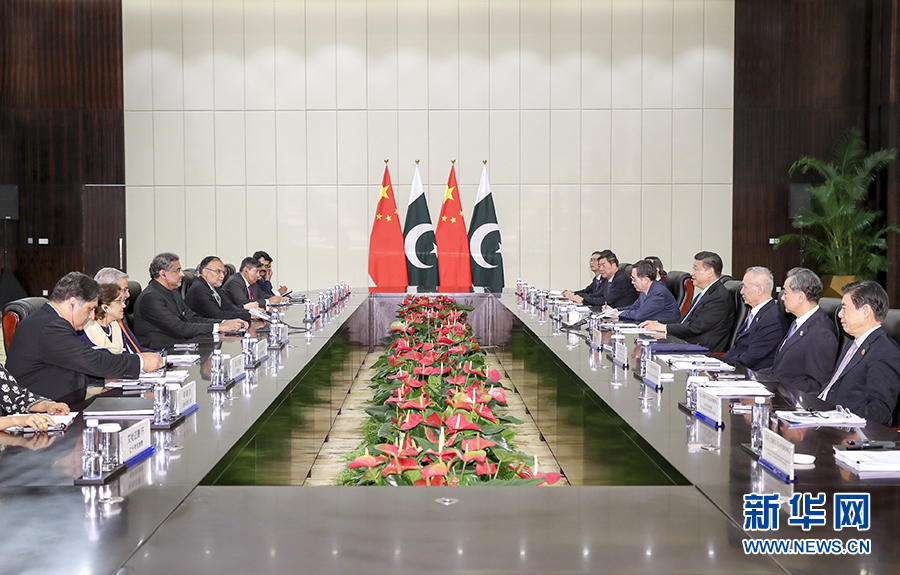 習近平會見巴基斯坦總理阿巴西