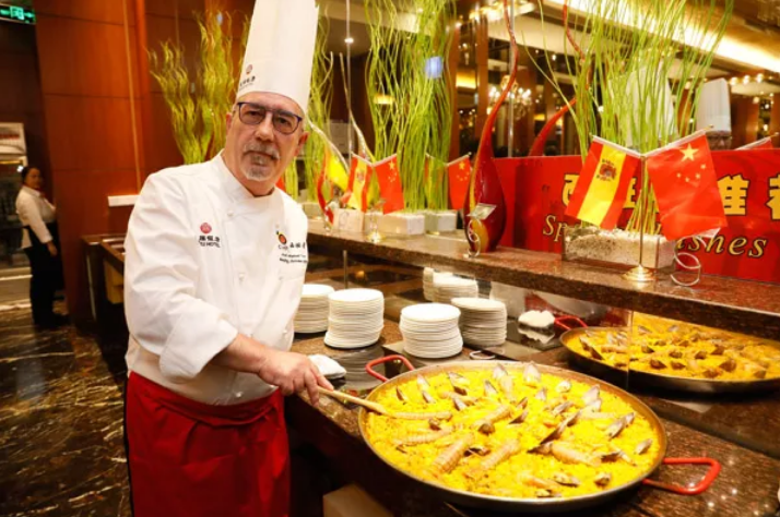 國事訪問前,西班牙大使告訴你:這里有火腿、足球、弗拉明戈,還有長壽秘訣