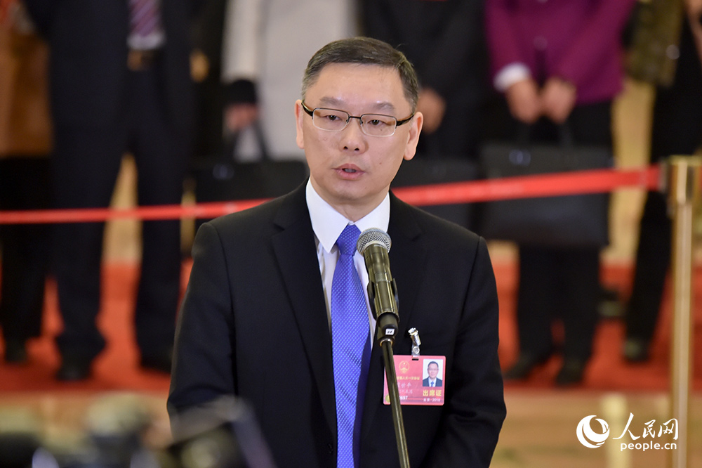 第四場(chǎng)“代表通道”開啟：全國(guó)人大代表接受采訪