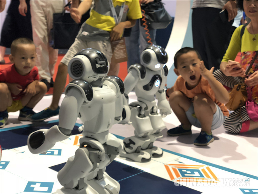 高顏值+神技能!一大波機器人“明星”亮相2018世界機器人大會