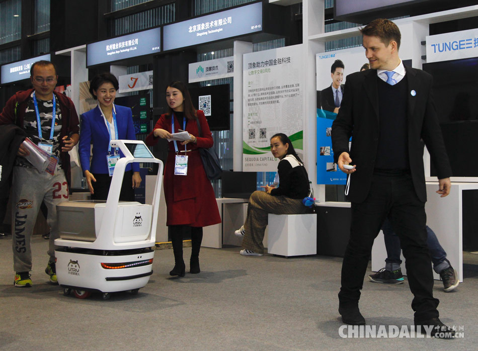 組圖：互聯(lián)網(wǎng)之光博覽會(huì)在烏鎮(zhèn)拉開帷幕