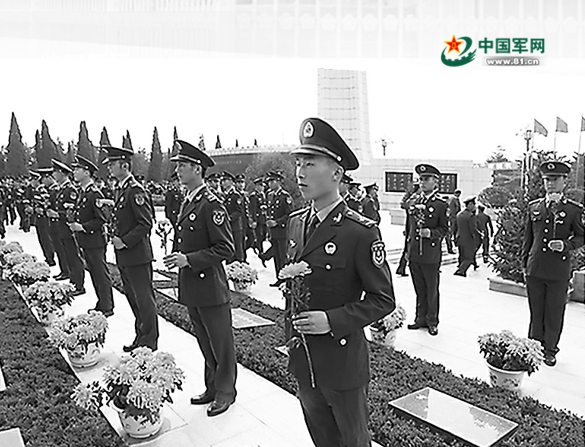 帶英烈“回家”,與26名無名烈士“認(rèn)親”