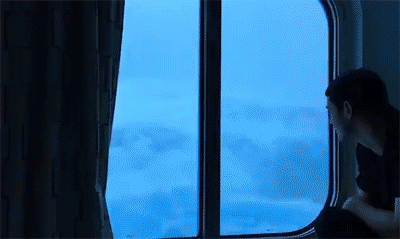 超恐怖！游客眼睜睜看9米巨浪襲擊自己（組圖）