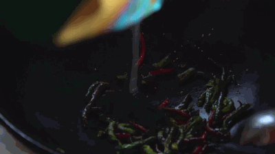 獨(dú)家視頻|這五年:英國小妹來到湘西苗寨,為什么變化這么大!