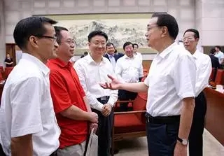 頻為黨報(bào)寫(xiě)文章，周鴻祎化身“創(chuàng)業(yè)公知”