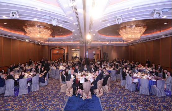 當代置業(yè)榮獲「2015年最具投資價值上市公司」獎項