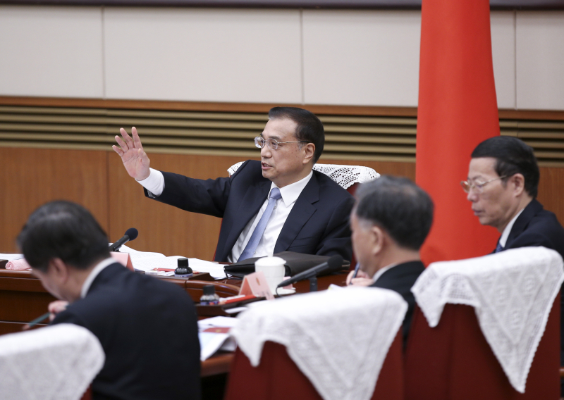 李克強主持召開國務院全體會議討論《政府工作報告(征求意見稿)》和《“十三五”規劃綱要(草案)(征求意見稿)》