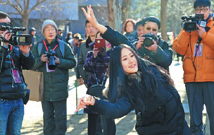 想要成為光芒萬丈的明日之星嗎?你得會說英語