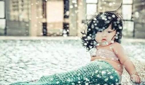 最帥&最萌美人魚秒殺林允?版納萬達三八節玩嗨了