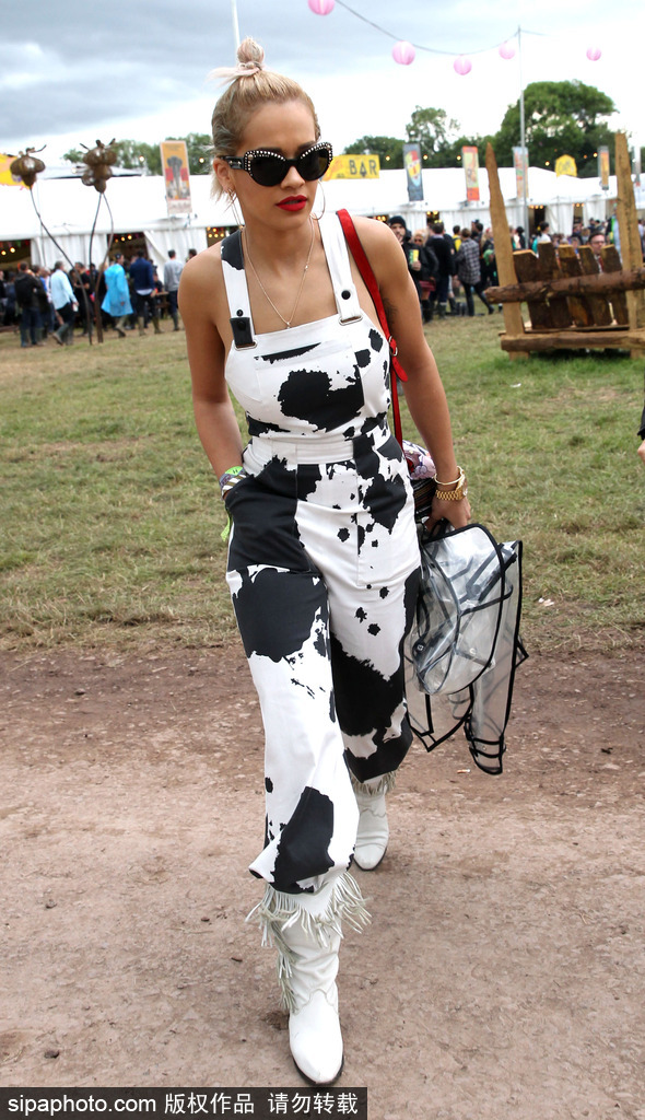 盤點：應對三伏天穿搭指南 再脫一件！光著身子穿背帶褲才潮