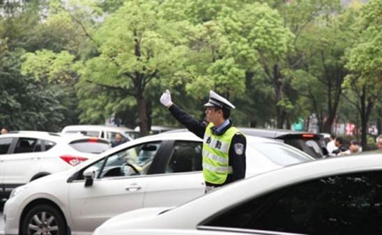 國慶節，向堅守在工作崗位上的人致敬