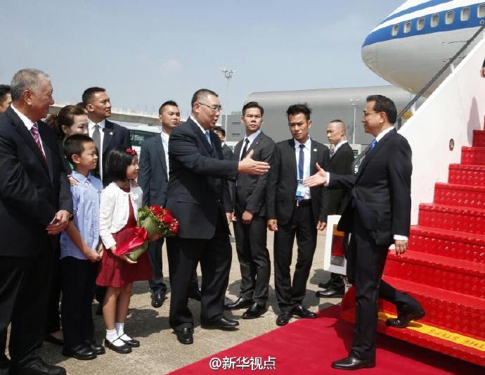 澳門鋪開紅地毯：鮮花樂隊盛迎李克強(qiáng)