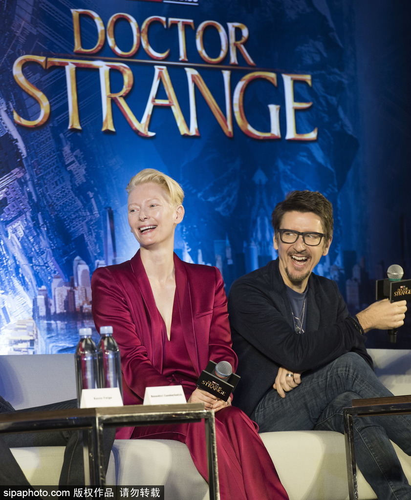 《奇異博士》香港發(fā)布會 “女王”蒂爾達·斯文頓氣場強大力壓卷福