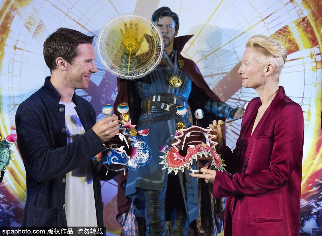 《奇異博士》香港發(fā)布會 “女王”蒂爾達·斯文頓氣場強大力壓卷福