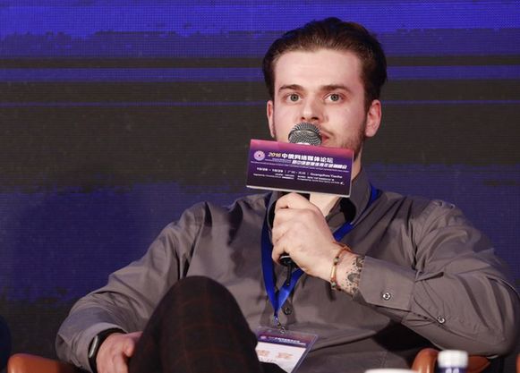 Lenta.ru網絡與媒體部編輯弗拉基米爾•列奧尼多維奇•托多羅夫發言