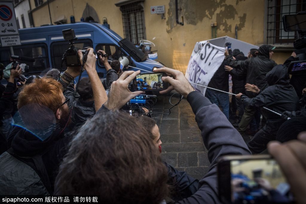 記者節(jié) 盤(pán)點(diǎn)鏡頭背后國(guó)外媒體人的“洪荒之力”