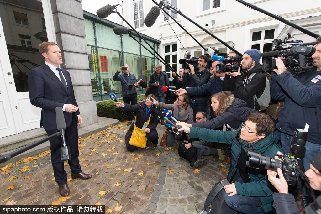 記者節(jié) 盤點鏡頭背后國外媒體人的“洪荒之力”