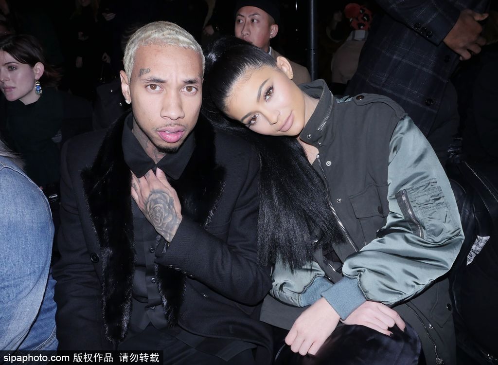 光棍節(jié)的暴擊│盤點明星情侶蘇炸了的甜蜜瞬間