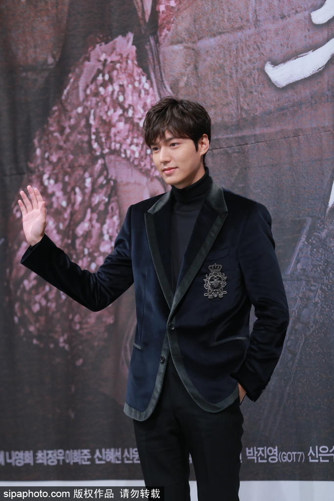 《藍(lán)色大海的傳說》發(fā)布會 李敏鎬全智賢都來了