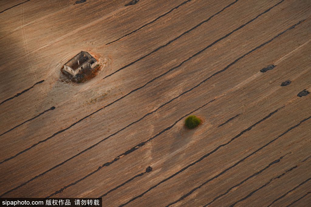 被上帝親吻的地方 航拍西班牙安達(dá)魯西亞震撼秋色