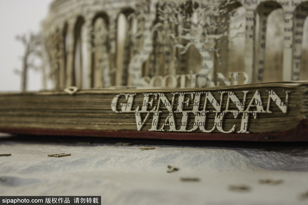 英國(guó)設(shè)計(jì)師打造立體書頁(yè)雕塑 重現(xiàn)哈利波特經(jīng)典場(chǎng)景