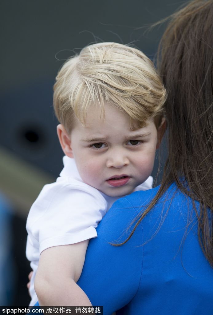 論抱娃我只服英國凱特王妃 王子公主萌態(tài)百出