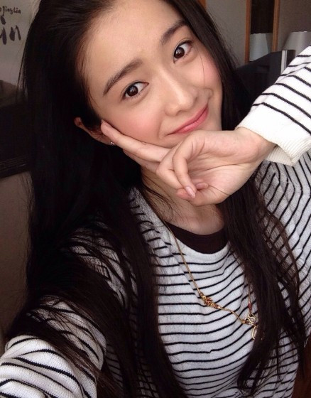 不滿20歲國產(chǎn)女星顏值PK：關(guān)曉彤歐陽娜娜不是最美