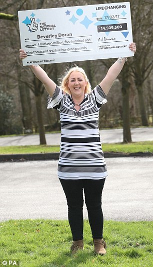 女子被拋棄后中1.2億大獎(jiǎng) 馬上通知前男友