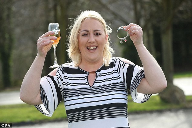 女子被拋棄后中1.2億大獎(jiǎng) 馬上通知前男友