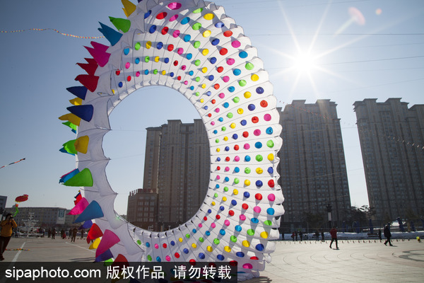 吉林市民自制滾地龍風箏 直徑15米有3層樓高（圖）