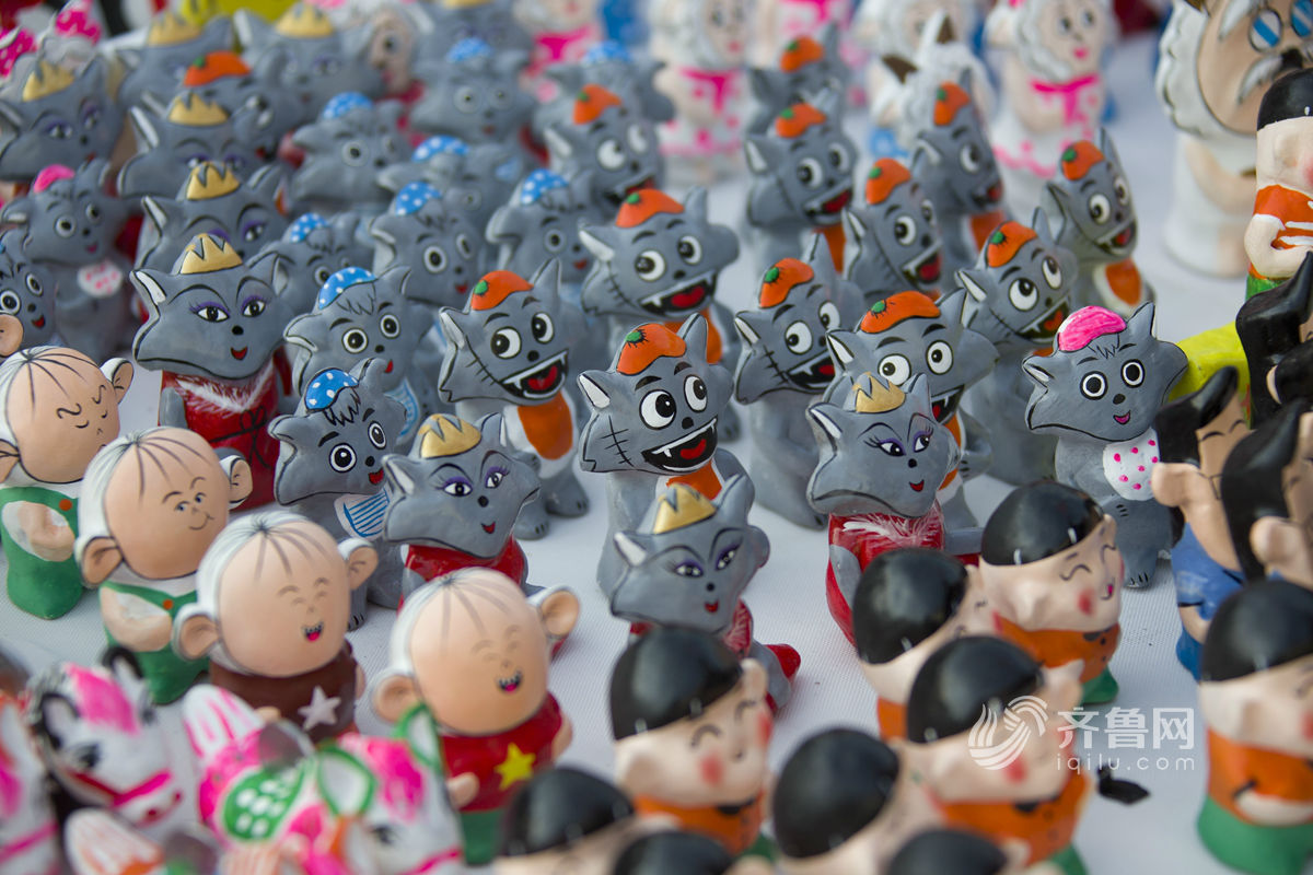 感受非遺文化 山東火把李廟會泥塑娃娃當主角[組圖]