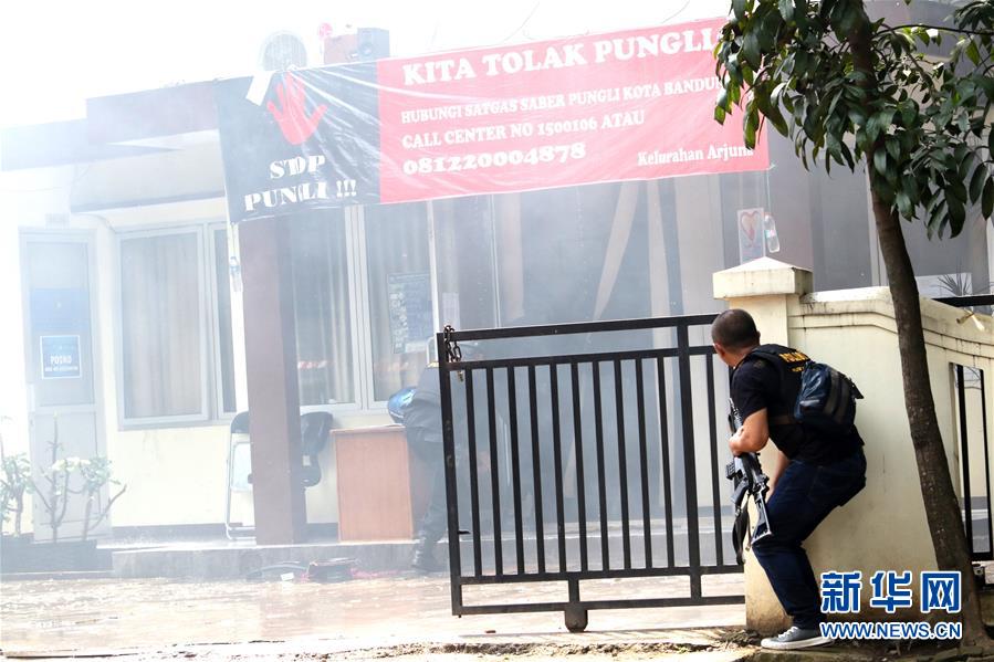 印尼萬隆發生爆炸 警匪雙方交火現場戒嚴