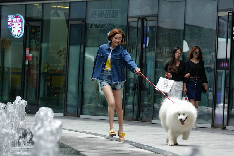 換季發(fā)愁穿什么？明星早春穿搭為你做示范