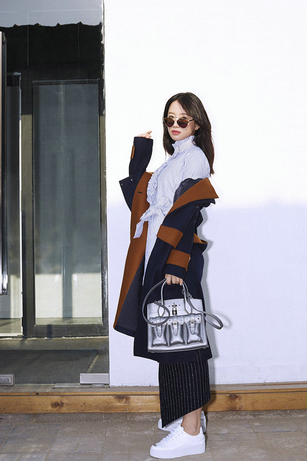 換季發(fā)愁穿什么？明星早春穿搭為你做示范