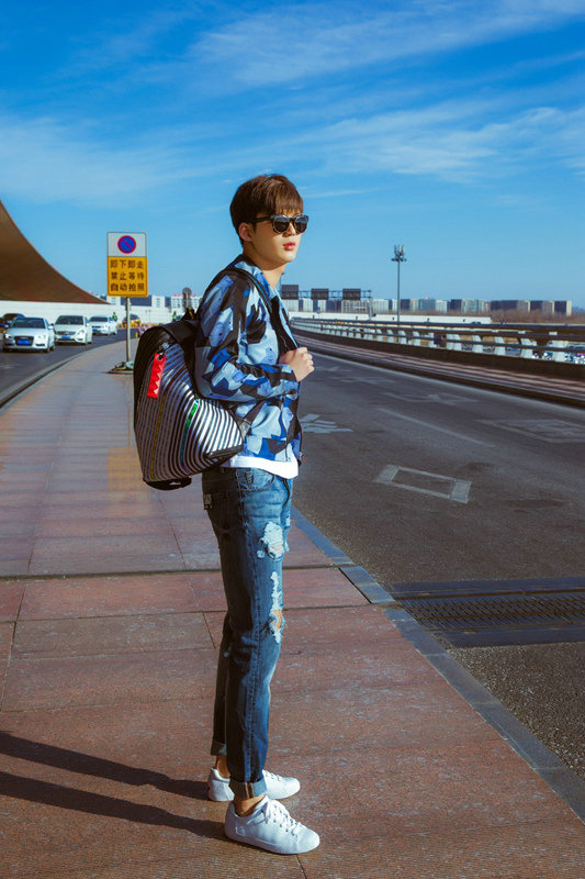 換季發愁穿什么？明星早春穿搭為你做示范