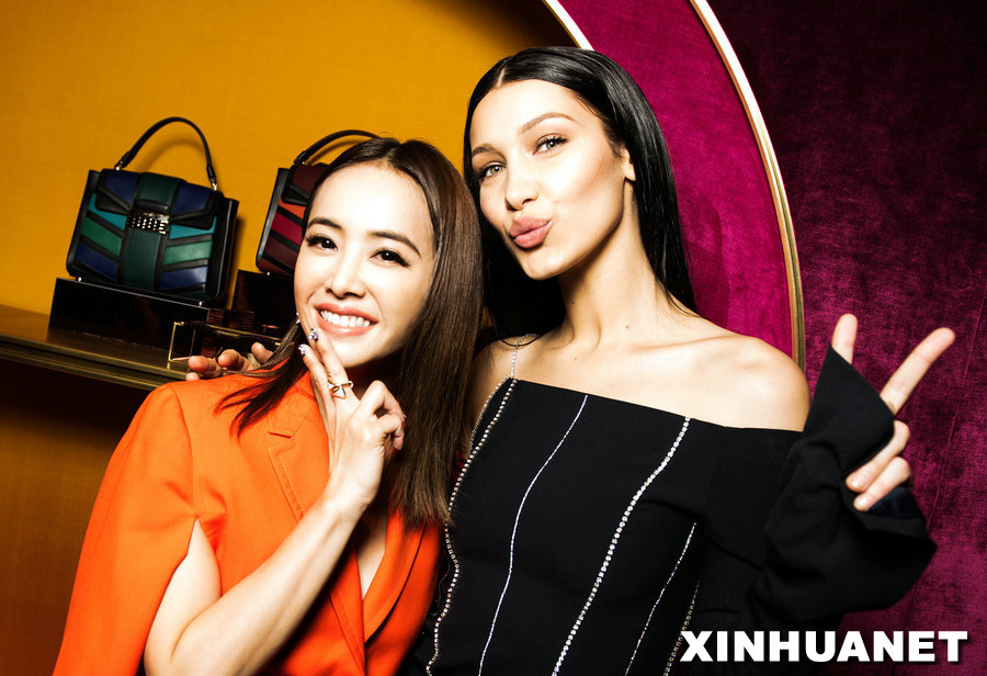 蔡依林上演“米蘭換裝秀” 氣場不輸超模