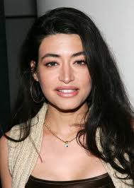 本拉登侄女成紅人 穿衣打扮很有美國(guó)風(fēng)