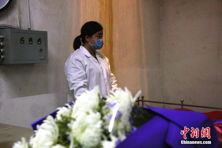 探訪廣西90后女遺體化妝師 堅守五年護送逝者最后一程（組圖）
